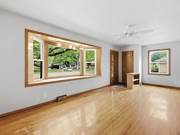 5th image of 6717 Dutton Ave N
