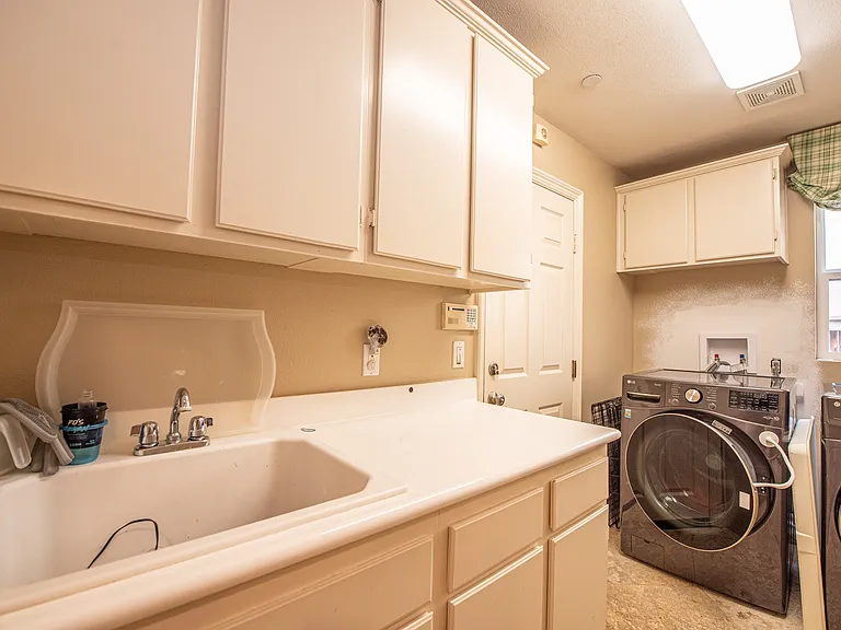 9774 Fox Valley Ct — Photo 34