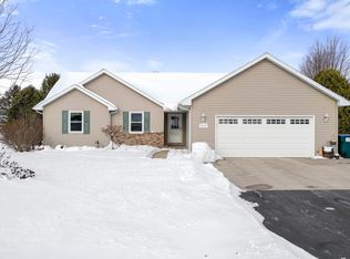 8515 Olde Market Dr, Larsen, WI 54947