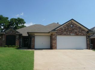10009 Forest Ln, Oklahoma City, OK 73130