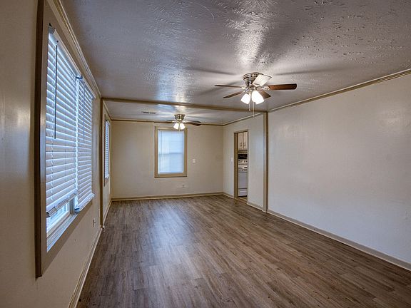 4th image of 2469 Reese Avenue