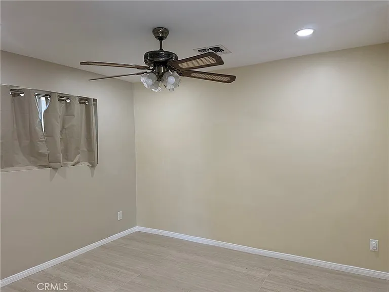 22914 Cantlay St — Photo 8