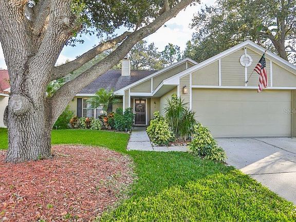 3rd image of 1408 Cloverfield Dr