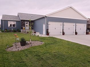 3058 Majestic St, Bismarck, ND 58504