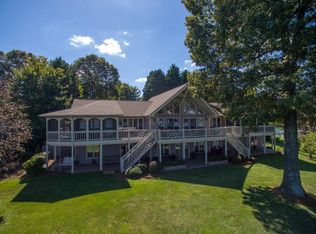 131 Sailboat Ln, Union Hall, VA 24176