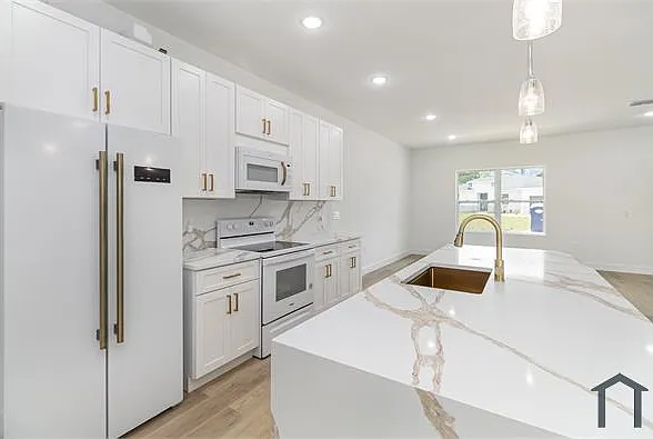 435 Goldsmith Ave — Photo 6