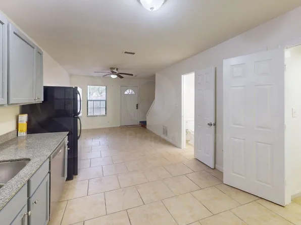4928 Flamingo Rd, Fort Worth, TX 76119