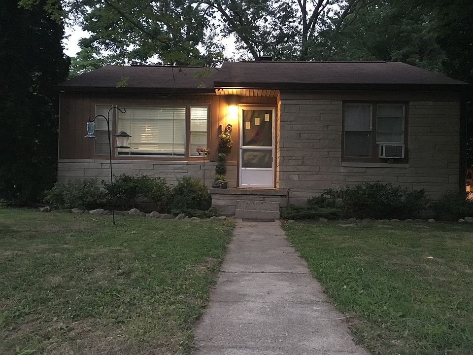 1st image of 16 Park Forest Dr
