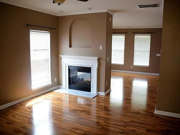 3rd image of 6525 Forestrock Dr