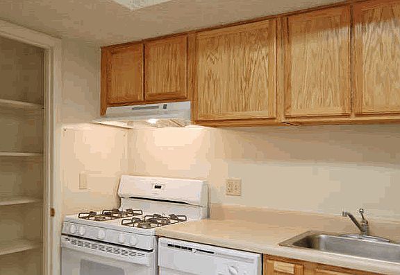 4th image of 7435 Arlington Blvd APT 101
