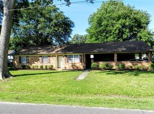 2020 Sparrow Rd, Chesapeake, VA 23320