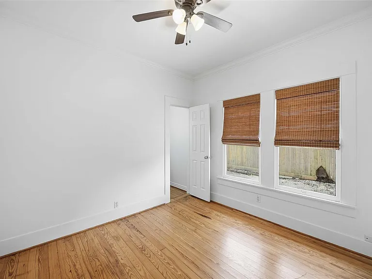 208 Archer St — Photo 23