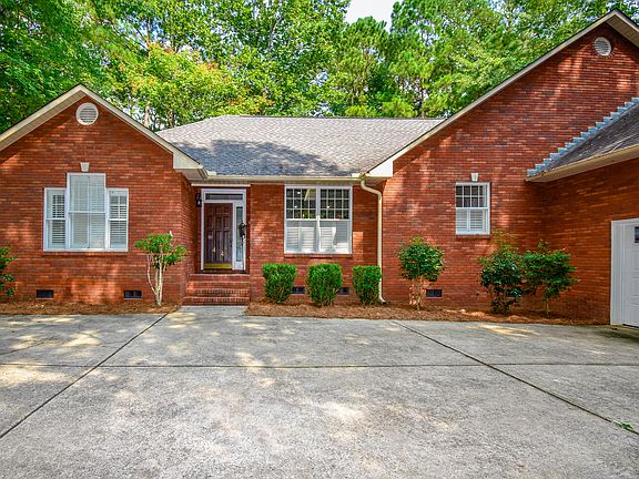 2nd image of 44 Dogwood Ln