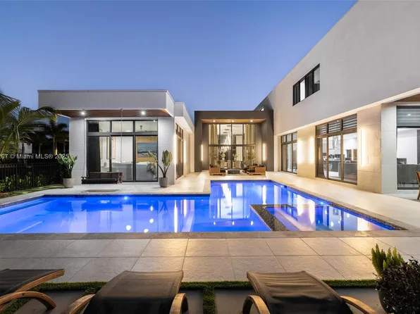 16649 N Botaniko Dr N, Weston, FL 33326