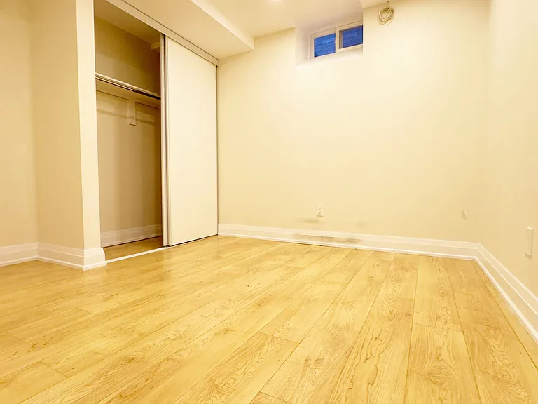 100 Larratt Ln #BMT — Photo 10