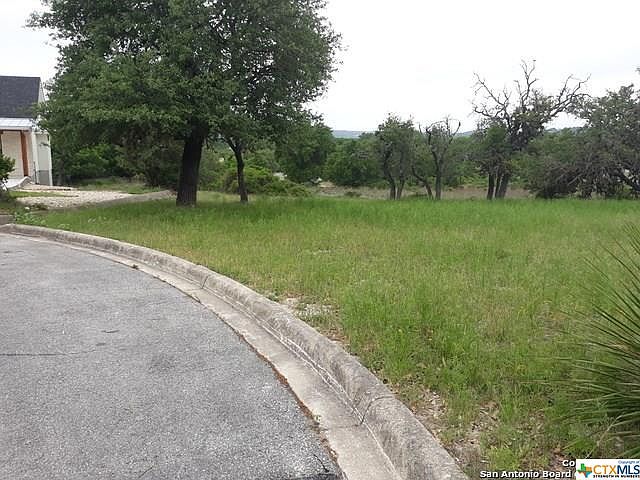 1st image of 105 Glen Oaks Dr