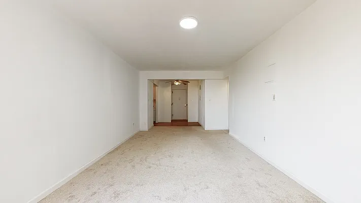 Sold by RE MAX Team | media 9