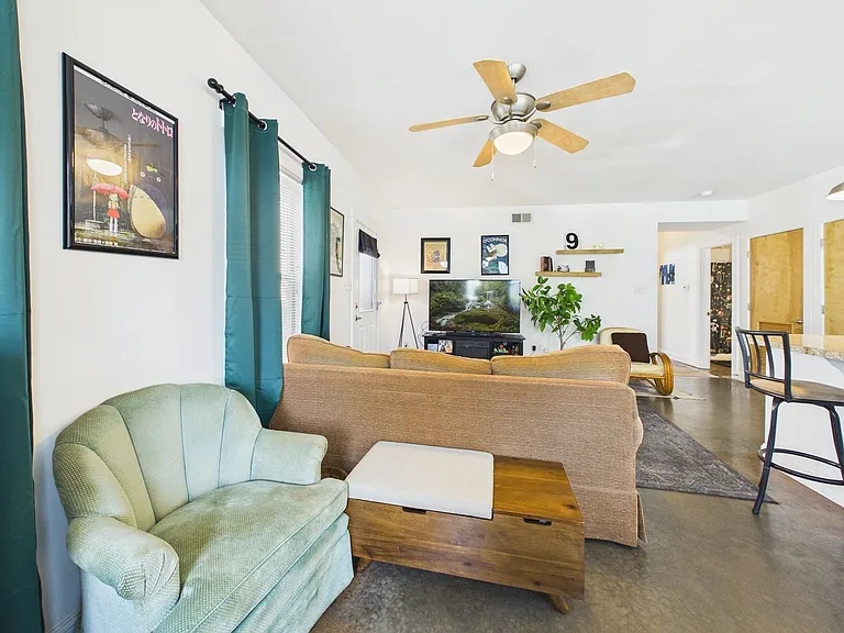 1112 Porter St #A — Photo 5
