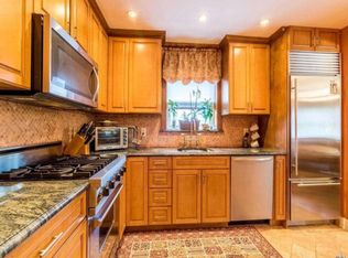 14432 25th Rd #2, Flushing, NY 11354