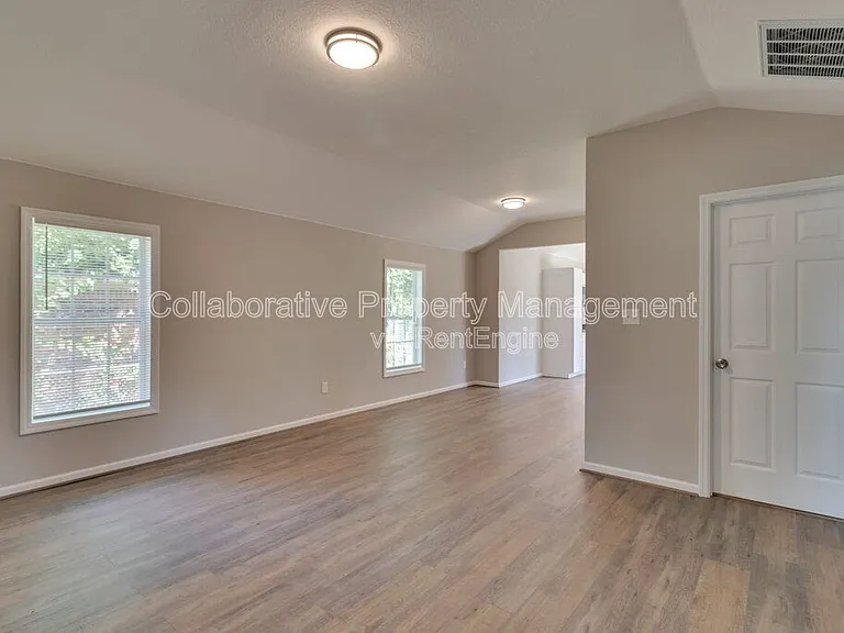 1910 Vassar St — Photo 10