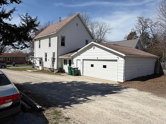 3rd image of 403 S 6th St