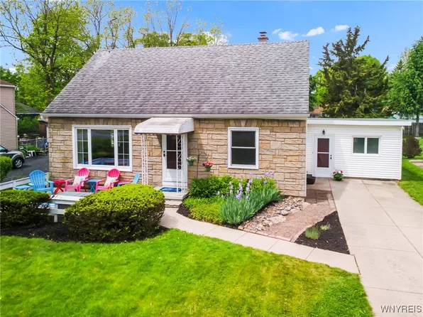 4226 Shimerville Rd, Clarence, NY 14031
