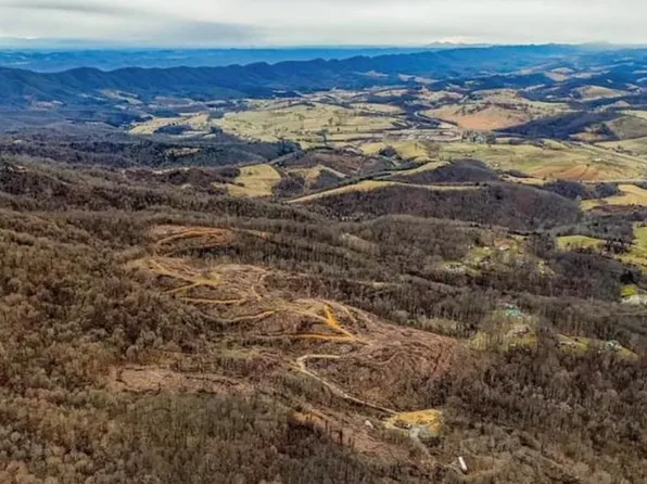 546 Mannhein Rd, Lebanon, VA 24266