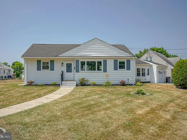 40 Woodbine Ave, Maple Shade, NJ 08052