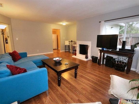 5th image of 3425 Wellington Dr