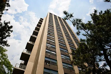 801 Neill Avenue in Morris Park