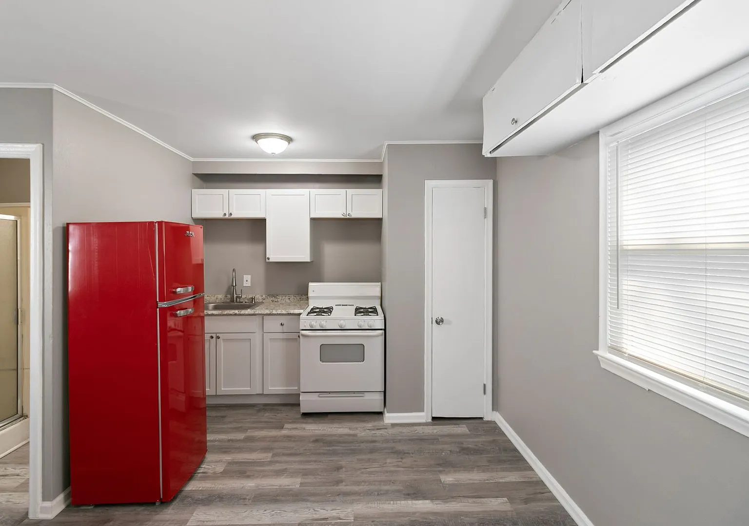 The Redford Apartments — Photo 2