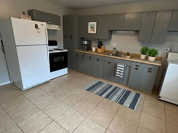 5th image of 2509 Wood Ave #B