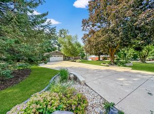 610 N Center St, Lena, IL 61048