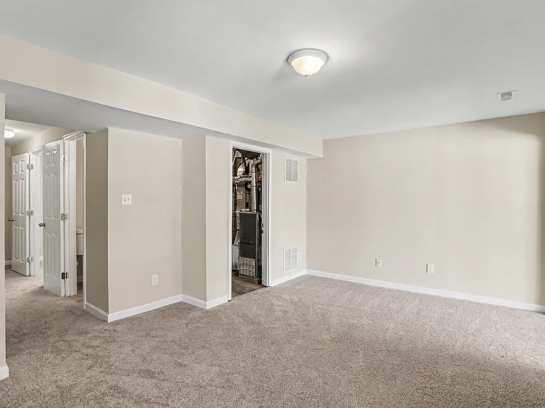 32 Tameron Pl — Photo 27