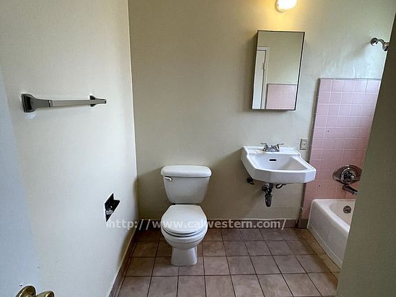 2nd image of 628 San Juan Dr Unit F