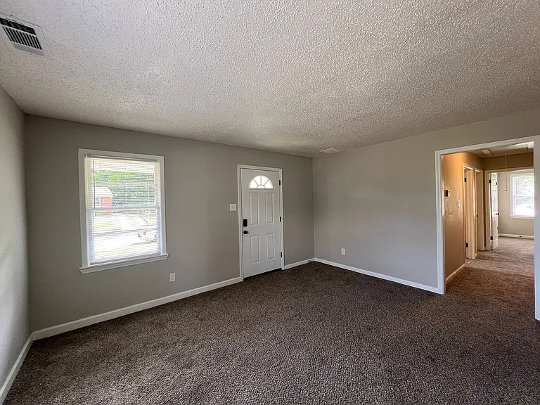 2809 Byrd Ave — Photo 4