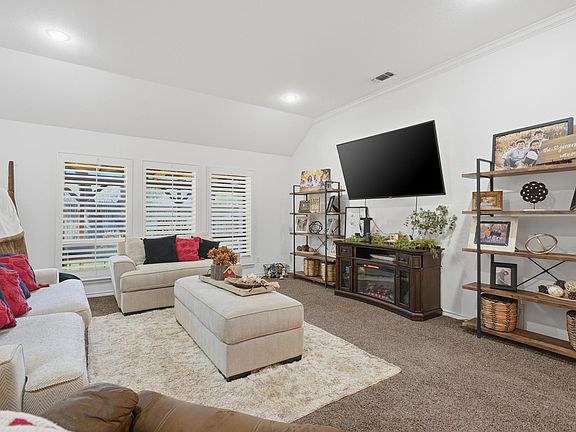 4th image of 1633 Morris Ave