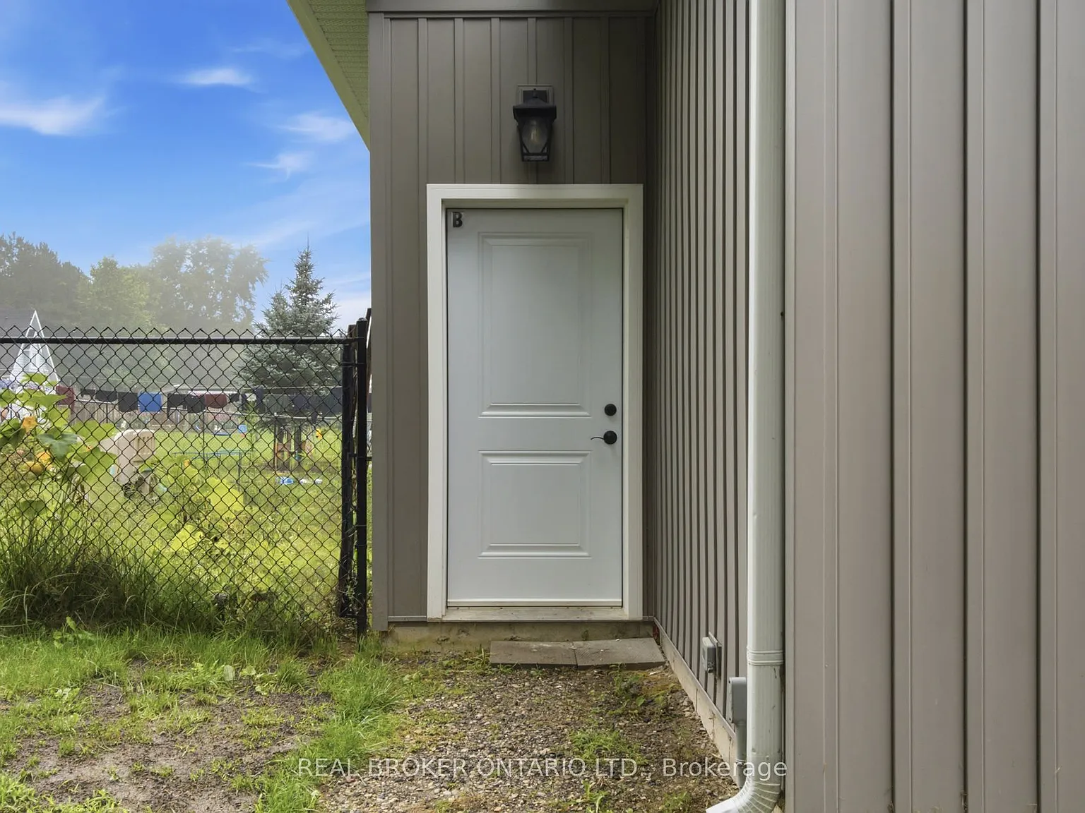 1 bed, $2,400 — Photo 4