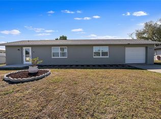 922 SE 27th Ter, Cape Coral, FL 33904
