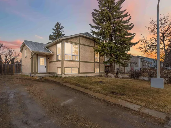 4636 37a Ave NW, Edmonton, AB T6L 3T5