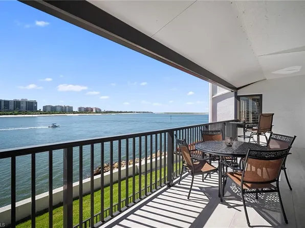 523 La Peninsula BLVD #523, NAPLES, FL 34113