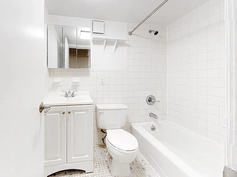 1611 2nd Ave #1R — Photo 10