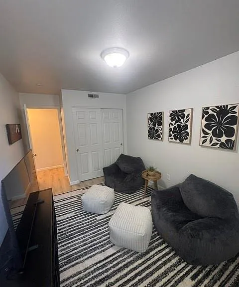 1924 Greenglen Dr #102 — Photo 15