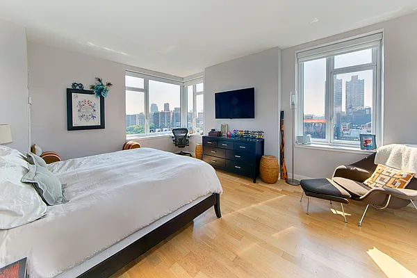 Rented by Isen & Company : Real Estate Advisors | media 4