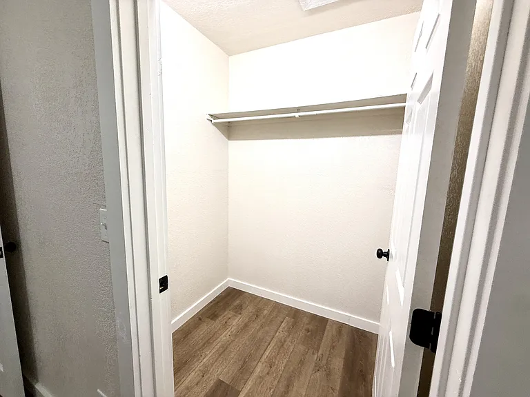 723 Roff St NE — Photo 21