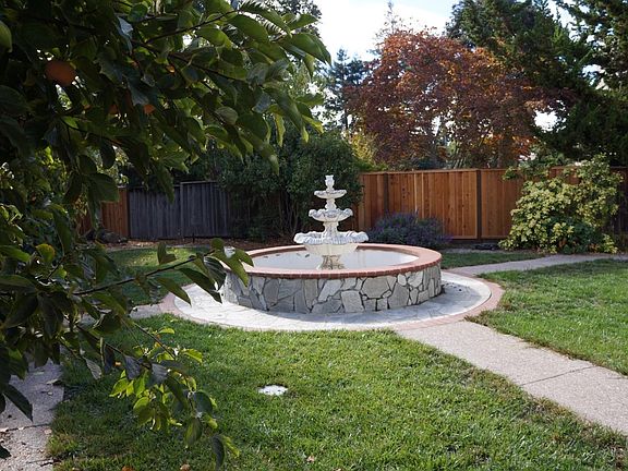 5th image of 928 Moraga Ct
