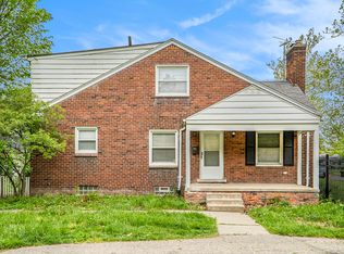 21824 McCormick St, Grosse Pointe, MI 48236