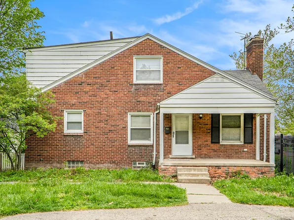 21824 McCormick St, Grosse Pointe, MI 48236