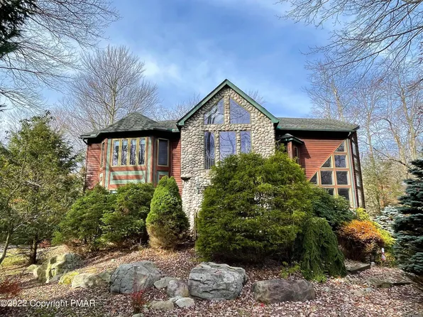 37 Kent Clarke Rd, Lake Harmony, PA 18624