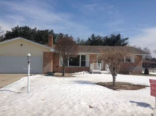 51796 Miller Dr, Granger, IN 46530